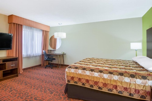 Super 8 de Wyndham Portales image 17