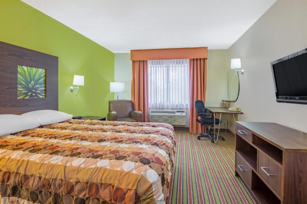 Super 8 de Wyndham Portales image 22
