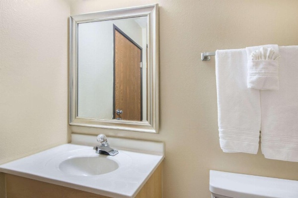 Super 8 de Wyndham Portales image 9